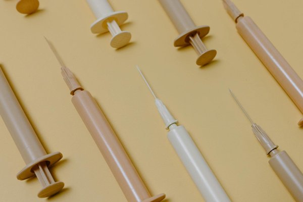 Réveillez Votre Énergie : Guide Pratique pour Établir une Routine de Yoga Matinale